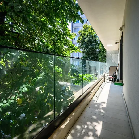 High-end - Terrace Views