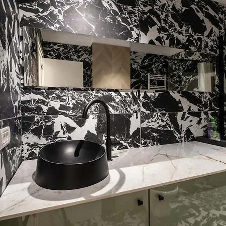 High-end - Terrace Views