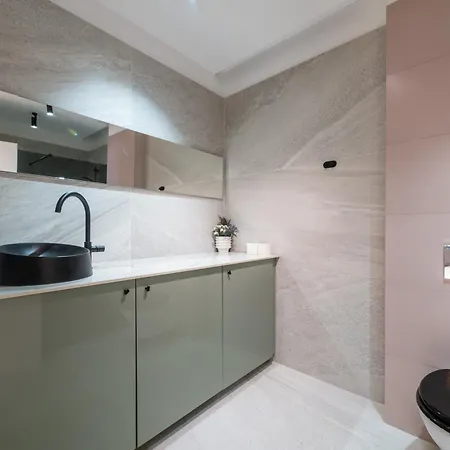 Aparthotel High-end - Terrace Views Bukurešť