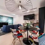 Aparthotel High-end - Terrace Views 3*