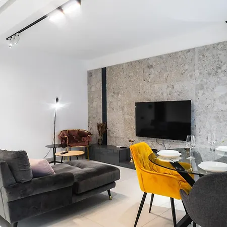 High-end - Terrace Views